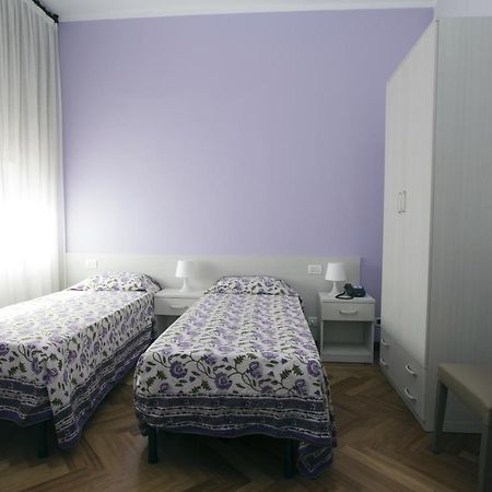 Italy Inn Genova Værelse billede