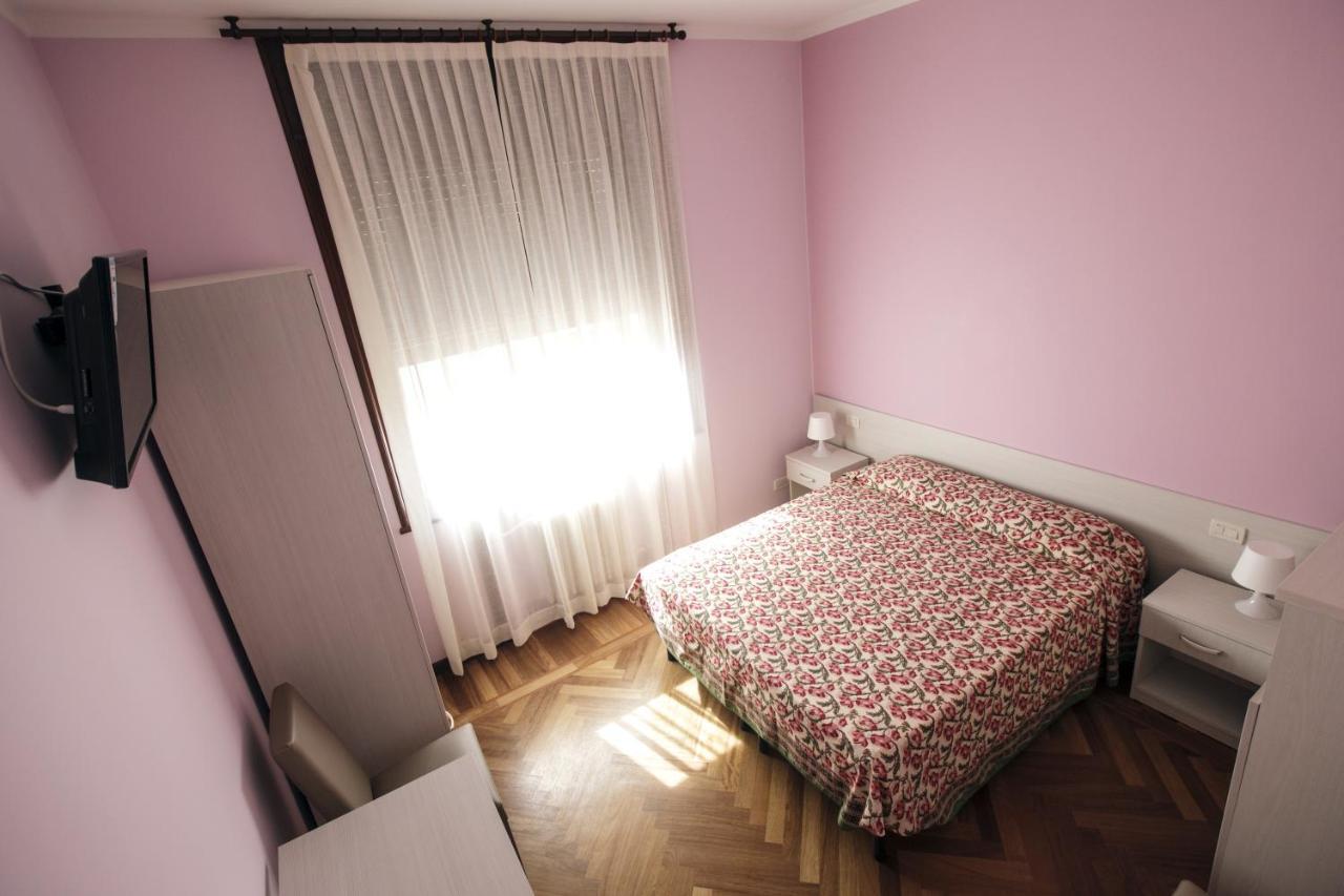 Italy Inn Genova Værelse billede